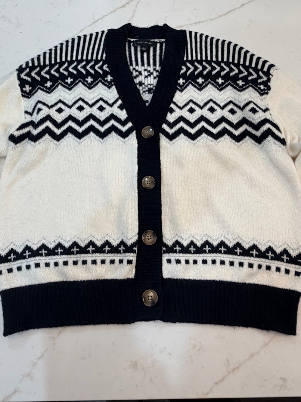 Ann Taylor Black & White Women’s Fair Isle Button-Front Sweater (Size L)